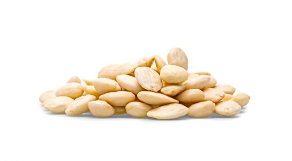 Almendra repelada cruda comuna