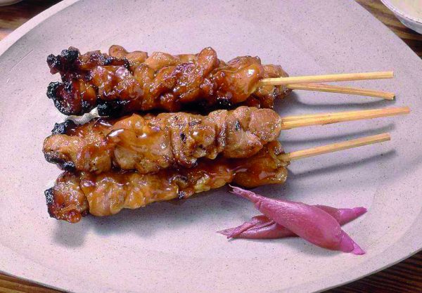 Sumibi yakitori - brochetas de pollo (40gr/ud)